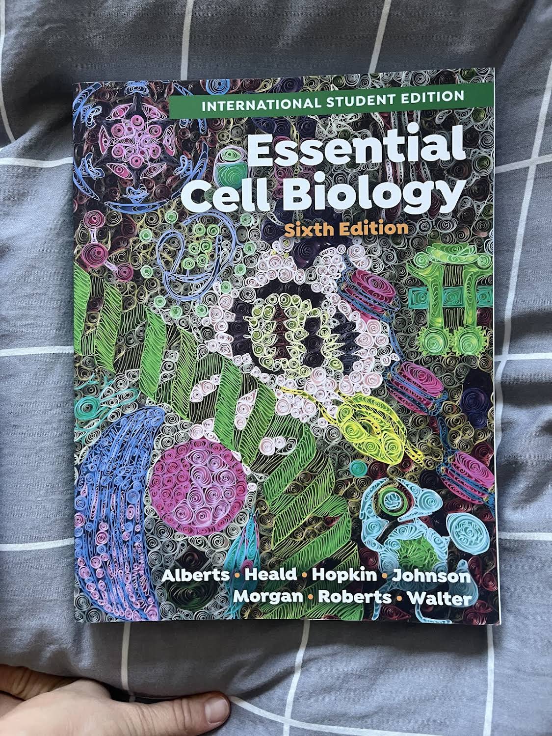 Essential Cell Biology - Farverne på coveret kan godt afvige af